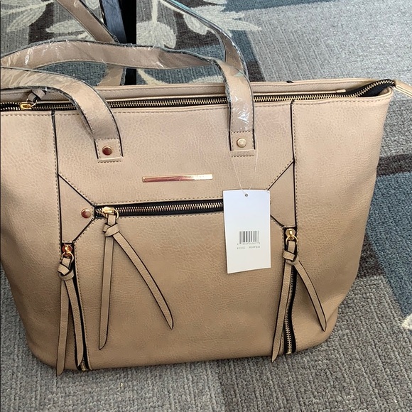 Kensie Handbags - NWT Kensie Large Purse with 3 outer compartments